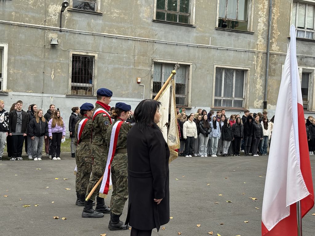 "Szkoła do hymnu" 2024- zdjęcie 1