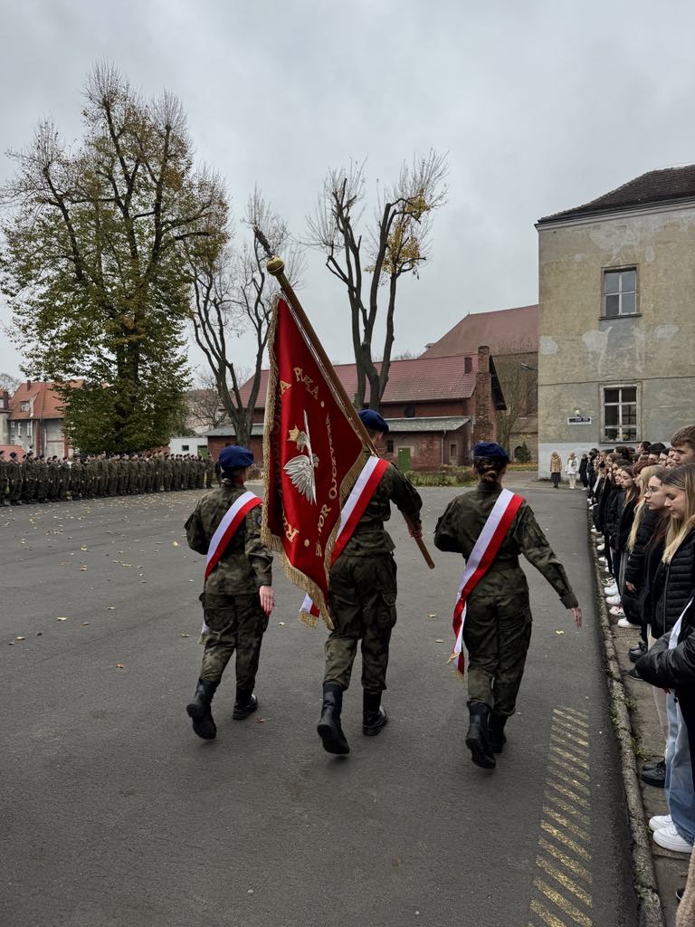 "Szkoła do hymnu" 2024- zdjęcie 13