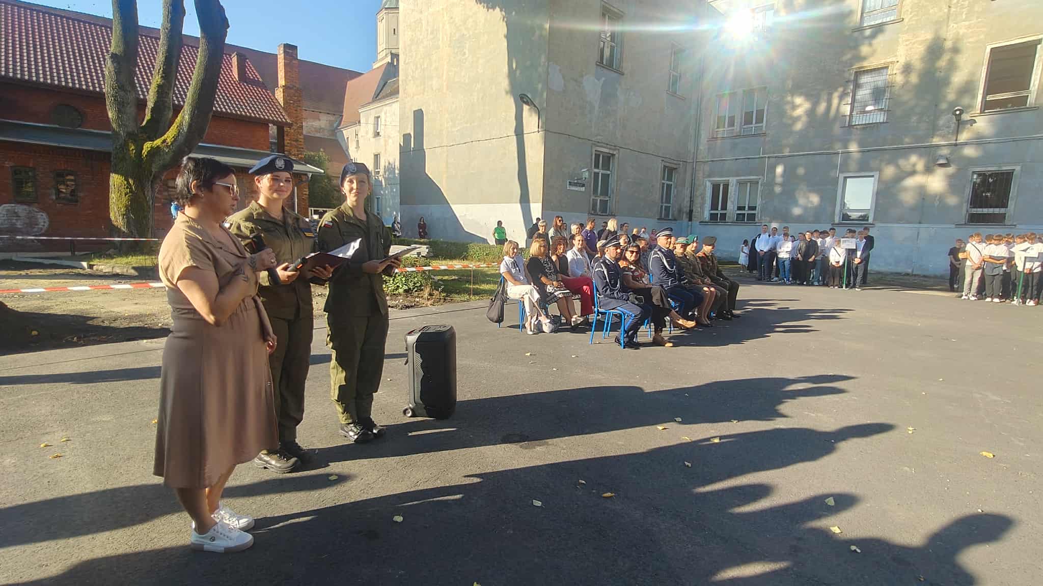 Uroczyste rozpoczęcie roku szkolnego 2025/2026 - zdjęcie 1