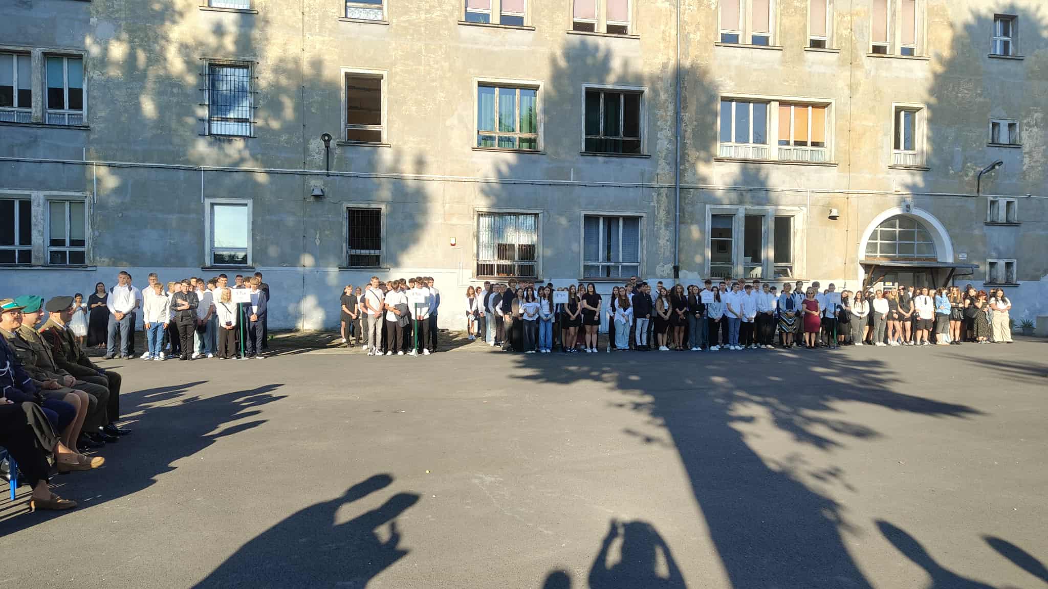Uroczyste rozpoczęcie roku szkolnego 2025/2026 - zdjęcie 4
