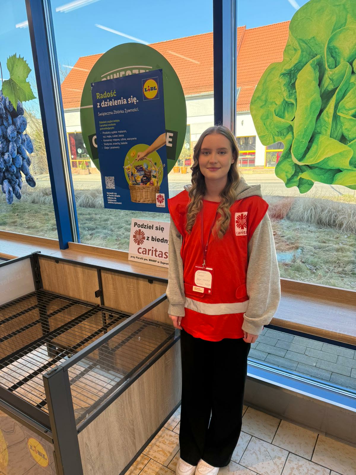 Szkolny caritas w akcji z Szprotawskim Oddziałem Caritas - zdjęcie 5