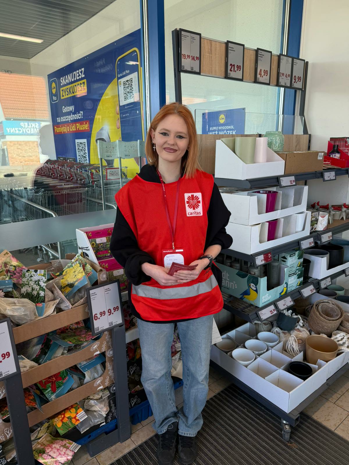 Szkolny caritas w akcji z Szprotawskim Oddziałem Caritas - zdjęcie 3