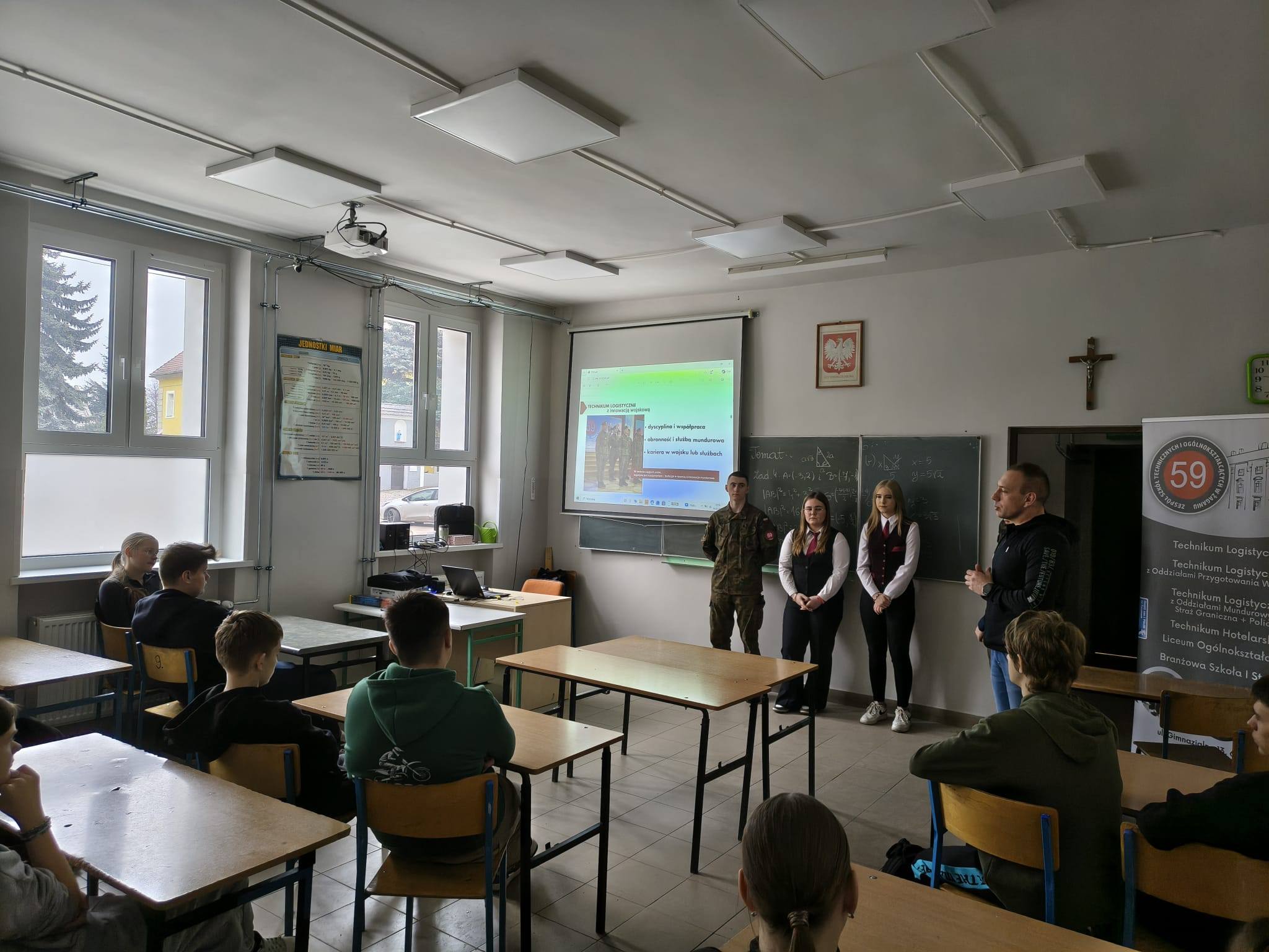 DZIEŃ PEŁEN PASJI I ZAWODOWYCH MOŻLIWOŚCI W SP W BRZEŹNICY - ZDJĘCIE 2