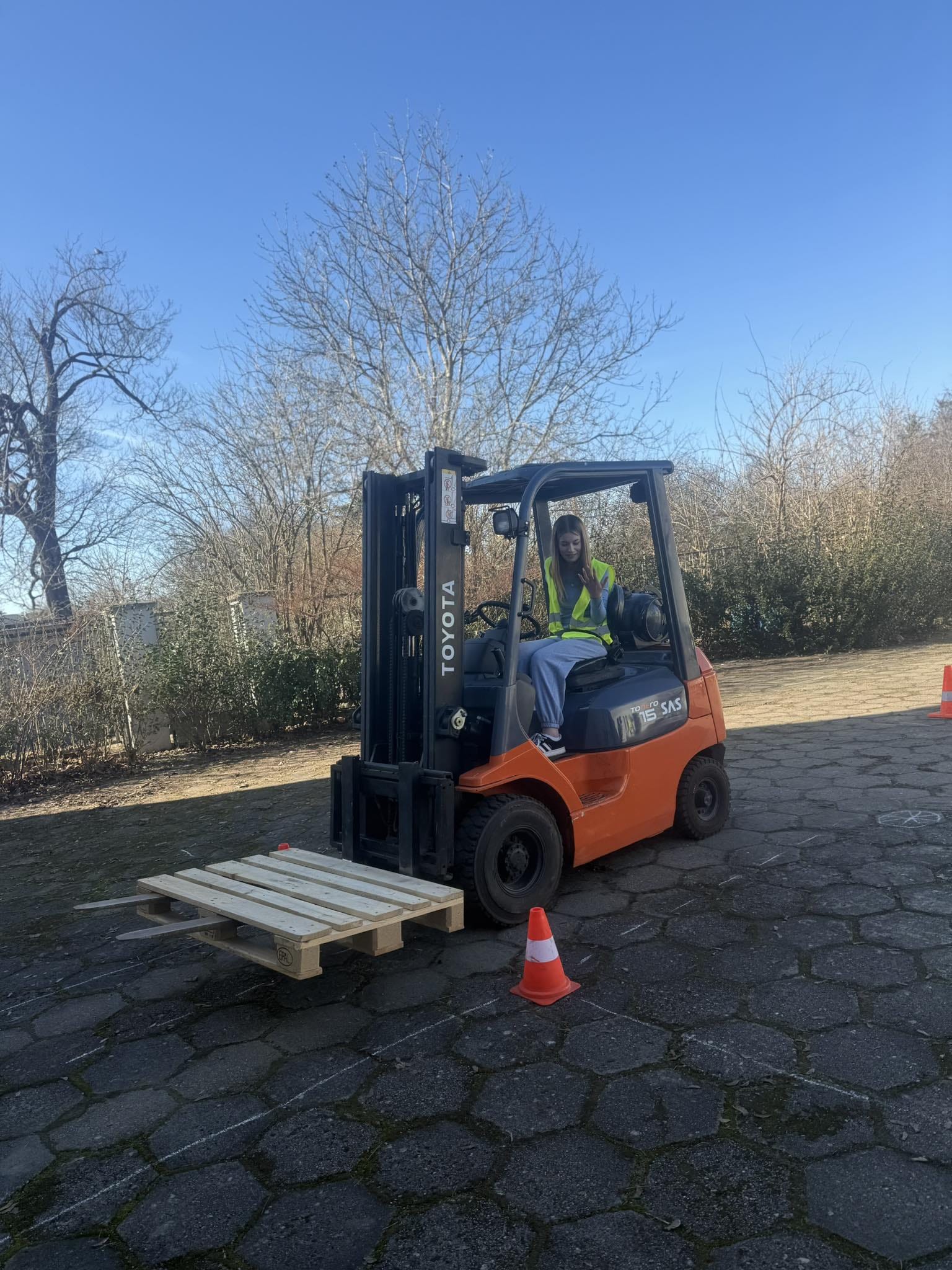 PRZYSZŁOŚĆ W RĘKACH NASZYCH UCZNIÓW!  - zdjęcie 7