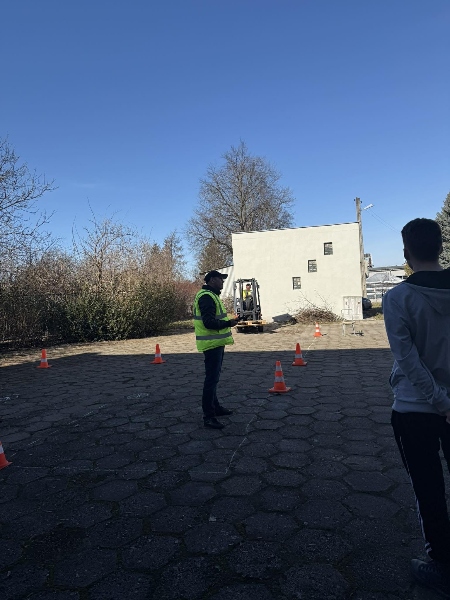 PRZYSZŁOŚĆ W RĘKACH NASZYCH UCZNIÓW!  - zdjęcie 9