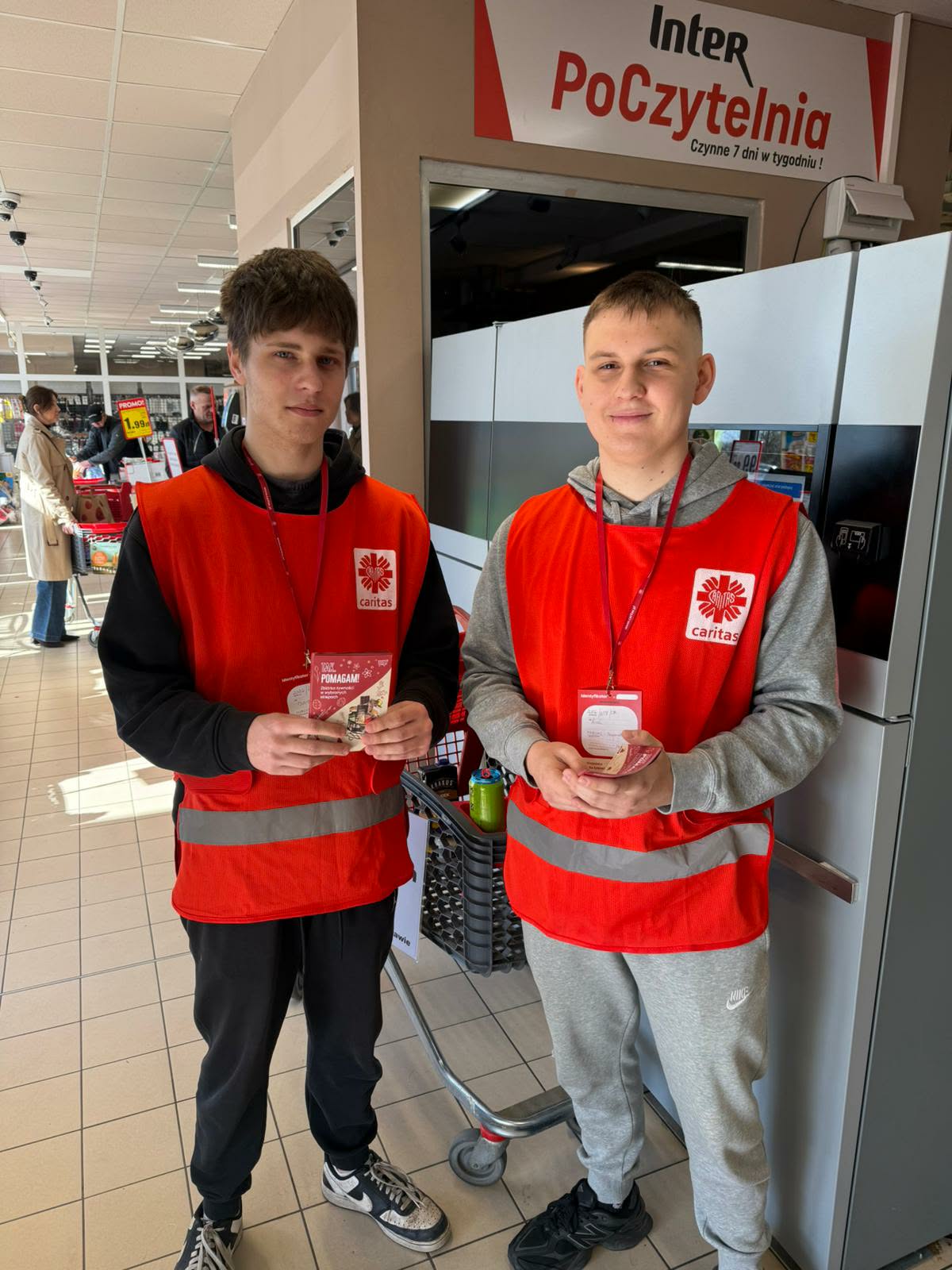 Szkolny caritas w akcji z Szprotawskim Oddziałem Caritas - zdjęcie 4