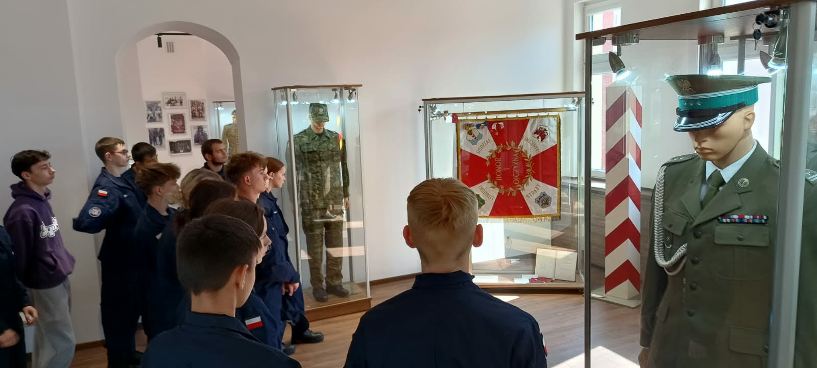 wizyta w straży granicznej w krośnie - zdjęcie 6