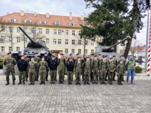 Wizyta w Sali Tradycji Czarnej Dywizji 11 LDKP - zdjęcie 11