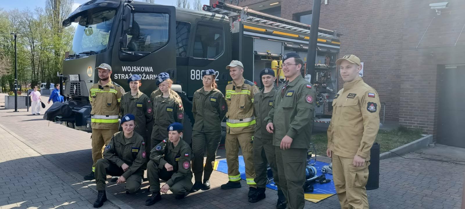 Udział uczniów klasy 3TLWB w Wojskowych Targach Służby i Pracy - zdjęcie 9