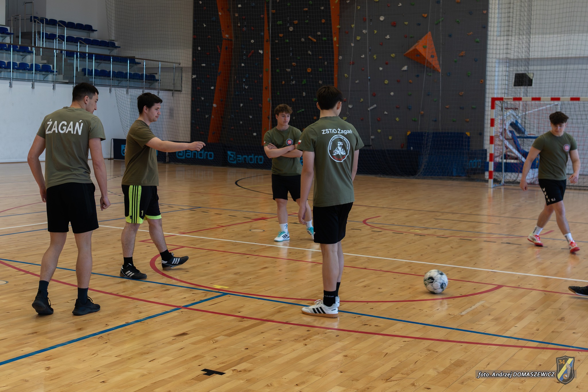 Sportowe zmagania naszych uczniów w 34BKPanc!- zdjęcie 5