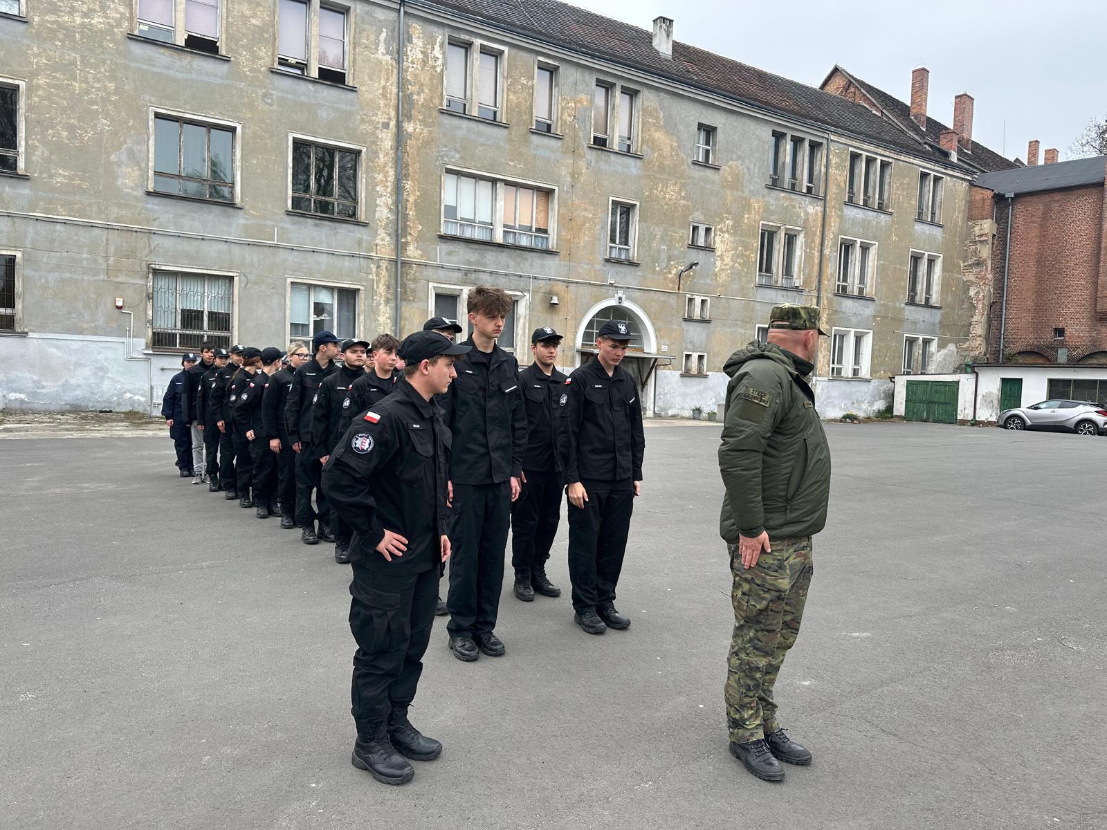 Spotkanie z Nadodrzańskim Oddziałem Straży Granicznej- zdjęcie 2