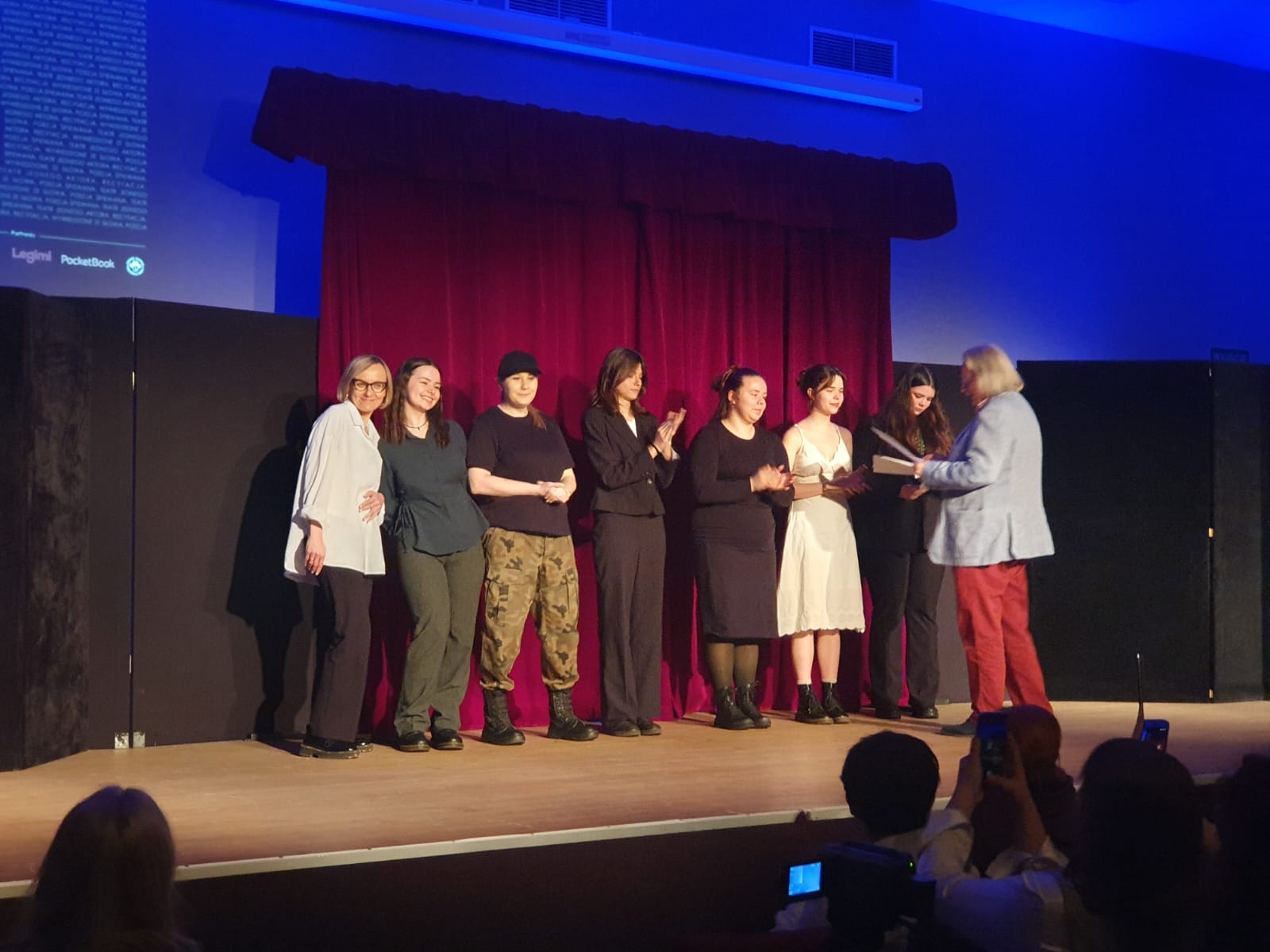 Wiktoria Szach reprezentantką Powiatu Żagańskiego w 71. Ogólnopolskim Konkursie Recytatorskim - zdjęcie 2