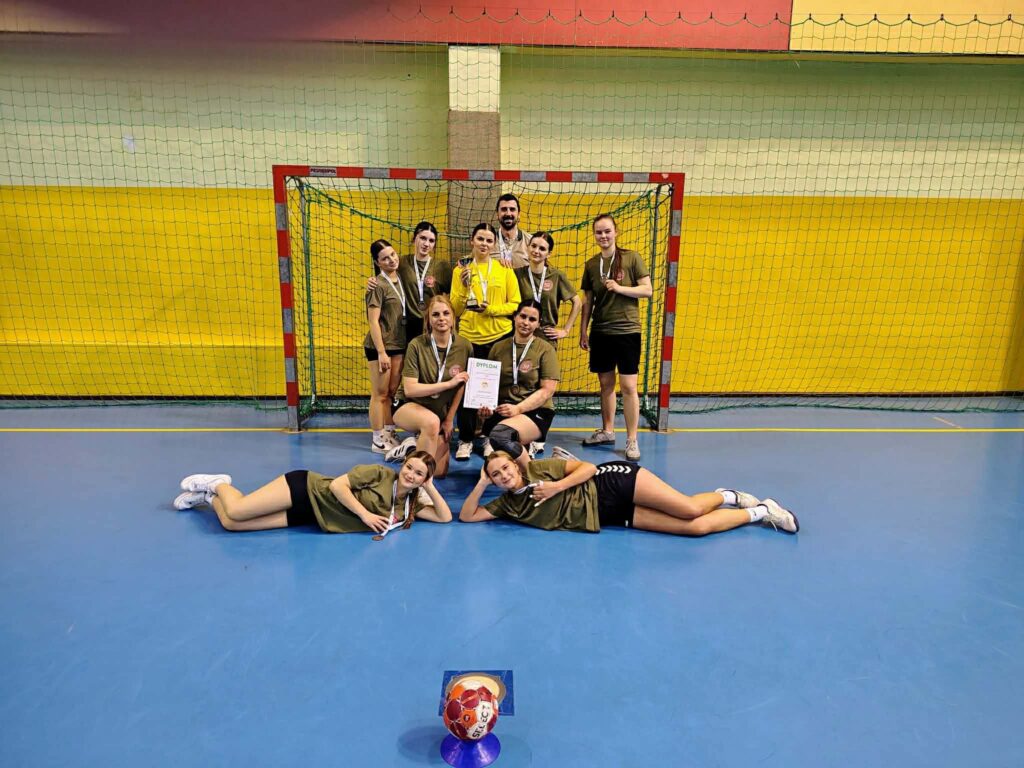 Brązowy medal w finale mistrzostw województwa lubuskiego w piłce ręczne - zdjęcie 2