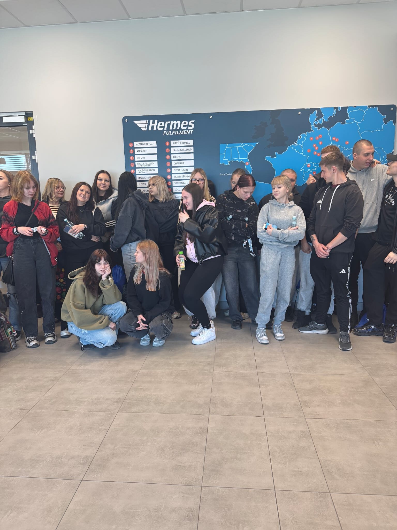 Wizyta zawodowa w centrum logistycznym – nauka w praktyce!  - zdjęcie 4