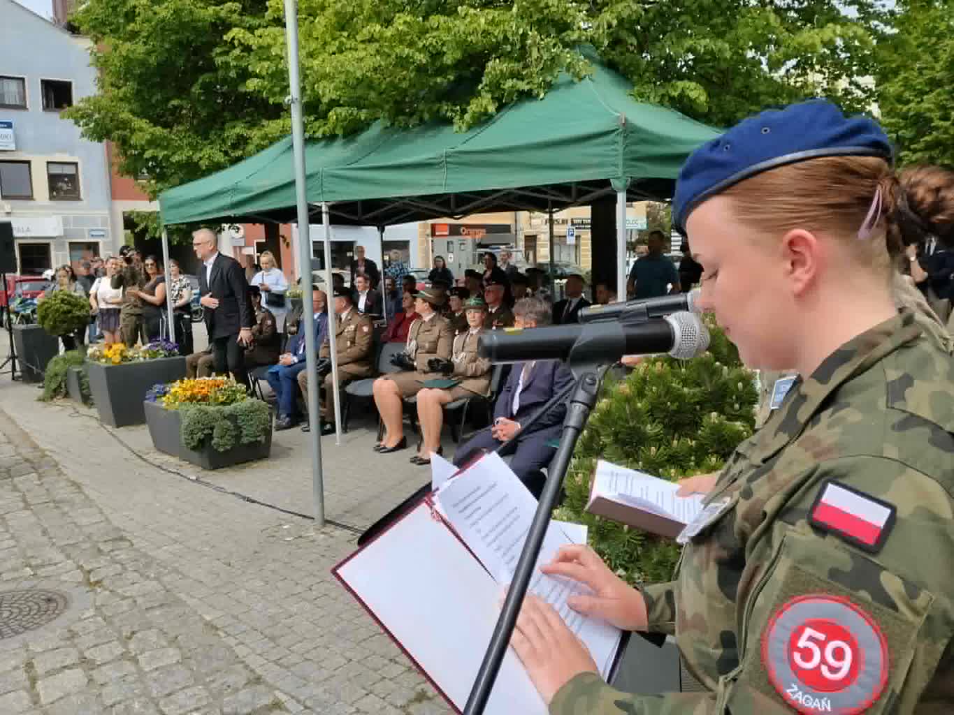 Ślubowanie klas mundurowych – o naszej szkole piszą media - zdjęcie 19
