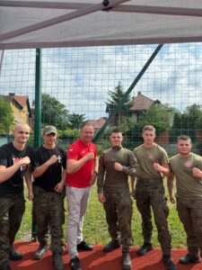 Uroczyste otwarcie boiska wielofunkcyjnego przy ZSTiO w Żaganiu - zdjęcie 9